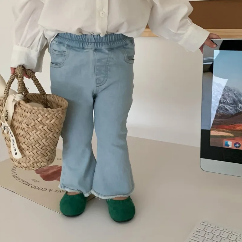 Джинсы-клеш Женские Эластичные в Корейском стиле весна 2023