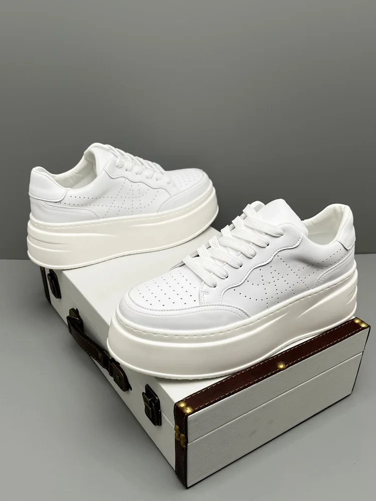 Модная брендовая модная простая мужская обувь новинка 2023 белые туфли с лифтом на
