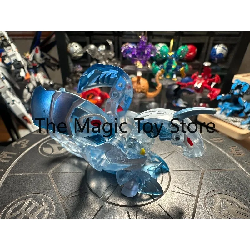 Фото Оригинальная коллекционная фигурка Sega Toys MK2 Dragonoid Bakugan BakuTech Ice Blue Transparent Creature Transformable для демонстрации №4