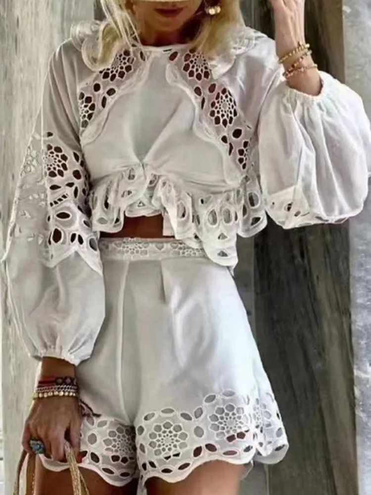 

Hollow out Embroidered Women's Two-piece Set Round Neck Puff Sleeve Shirt + High Waist Shorts