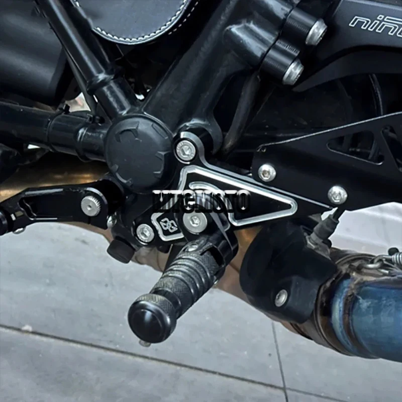 Фото Черный алюминиевый регулируемый многоуровневый новый для Bmw R nine T/Pure/Scrambler/Urban G/S 2017-2023, комплект задних подножек для мотоцикла №3