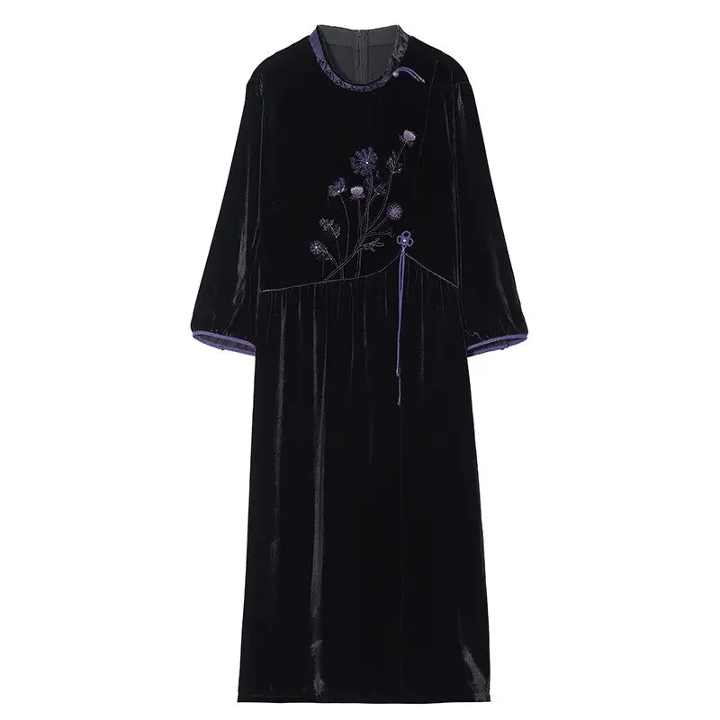 Высококачественное бархатное платье для мамы на осень и зиму 2024 новое улучшенное