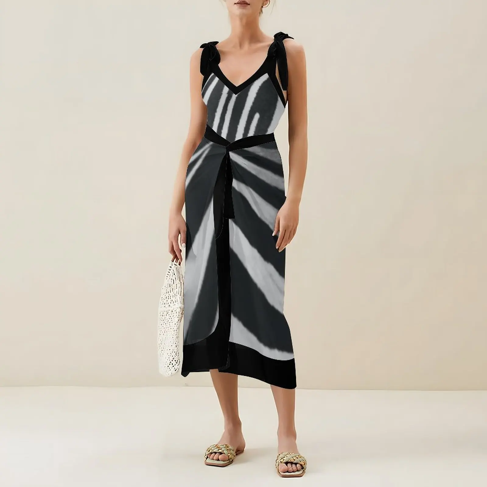 Рисунок 3 - Купальник женский с принтом в полоску