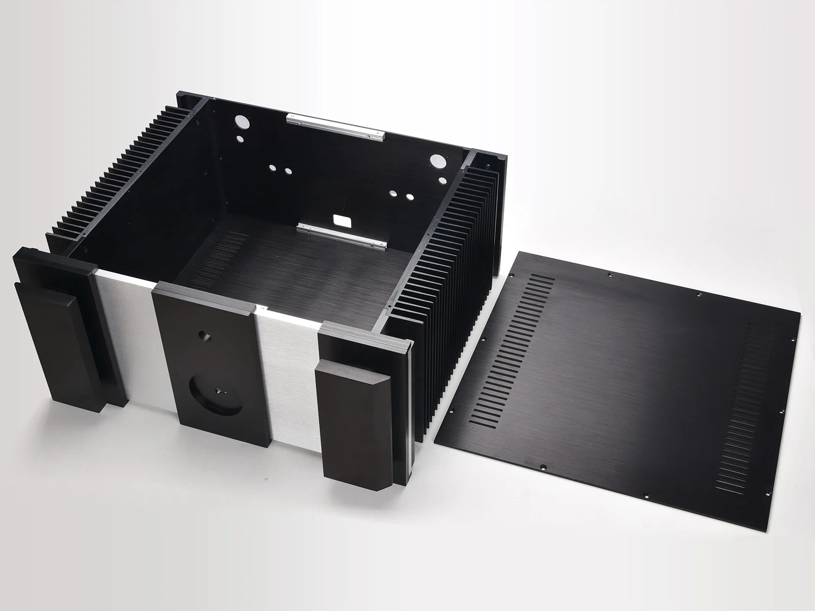 Усилитель класса A KSA-50S алюминиевый корпус размер корпуса: 480*224*424 мм