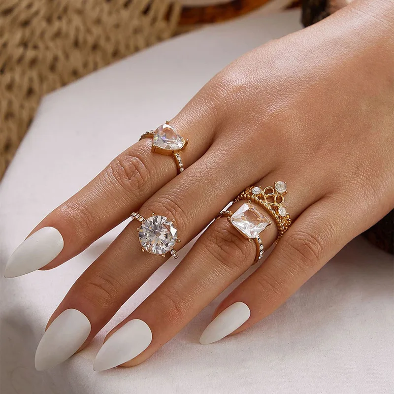

New 2022 Zircon Inlaid Love Ring Set Hollow Inlaid Diamond Ring Set Four Pieces