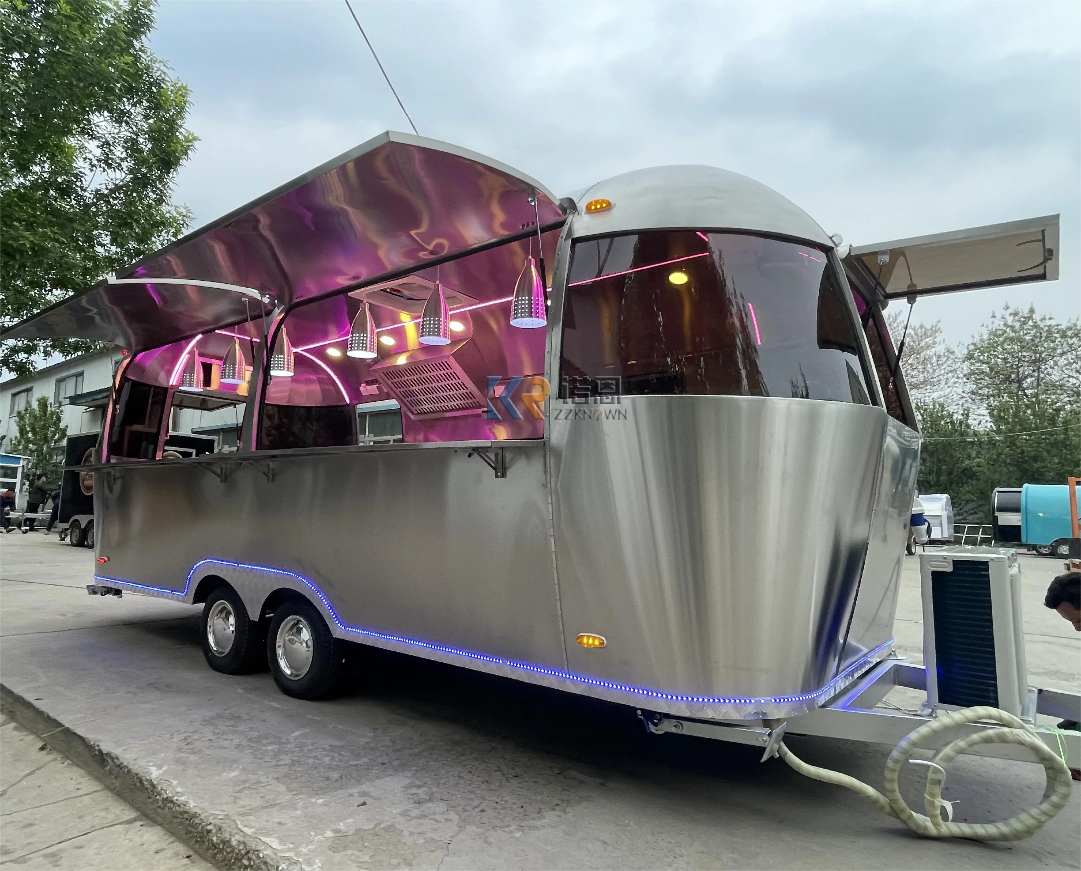 Новый трейлер для пищевых продуктов Airstream сертифицированный стандартный