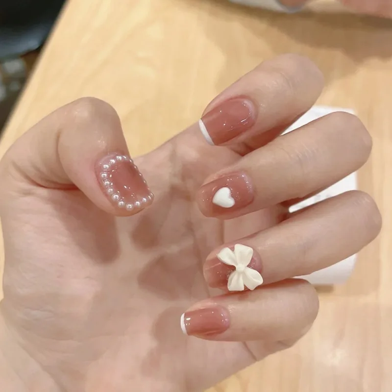Pearl Butterfly Fake Nails Art Nail Tips Press on False Set Full Cover Artificial Short Square Head Fingernails
