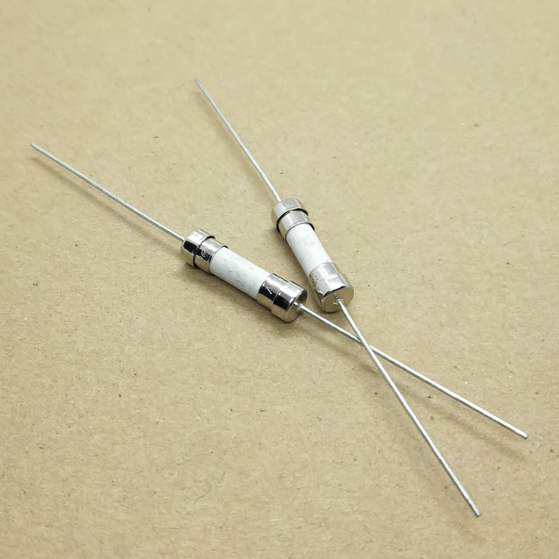 

20 керамических предохранителей T6.3AH 250V