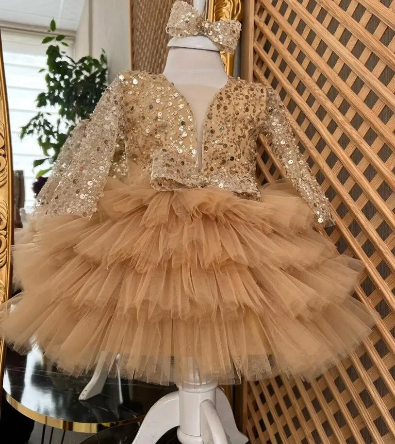 

Детское платье-пачка с блестками, с длинным рукавом