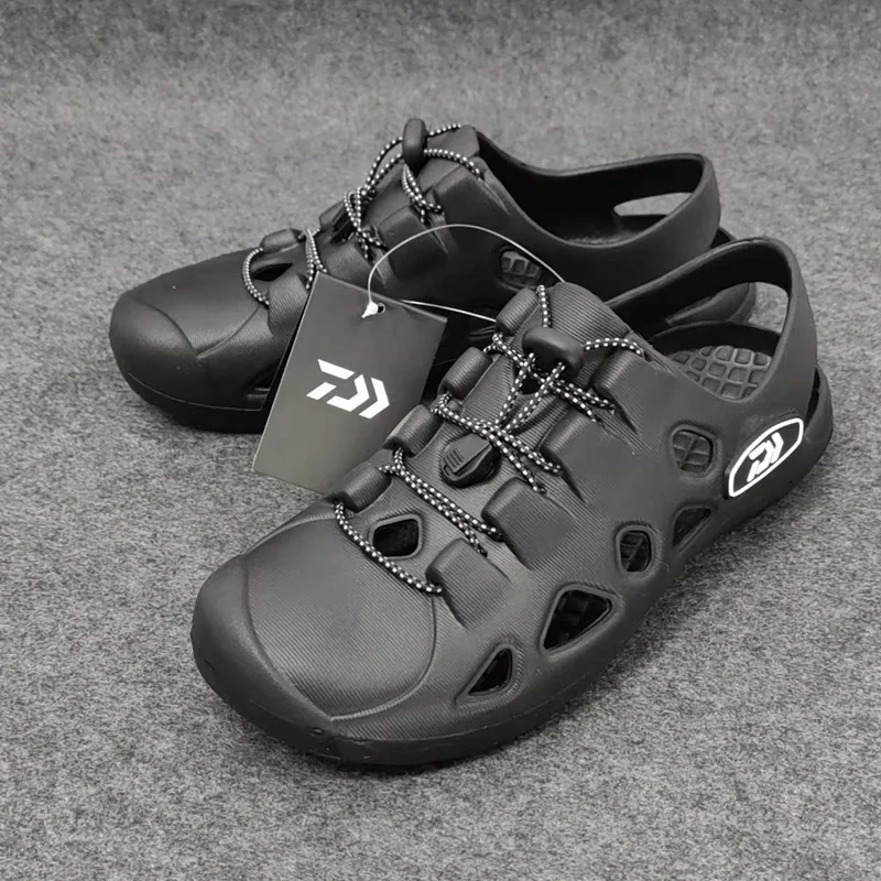 2023 Men Daiwa Fishing Sandals Outdoor Breathable Wading Summer Shoes Non-slip Wear-resistant Shoes Beach Slipper Fishing Shoes