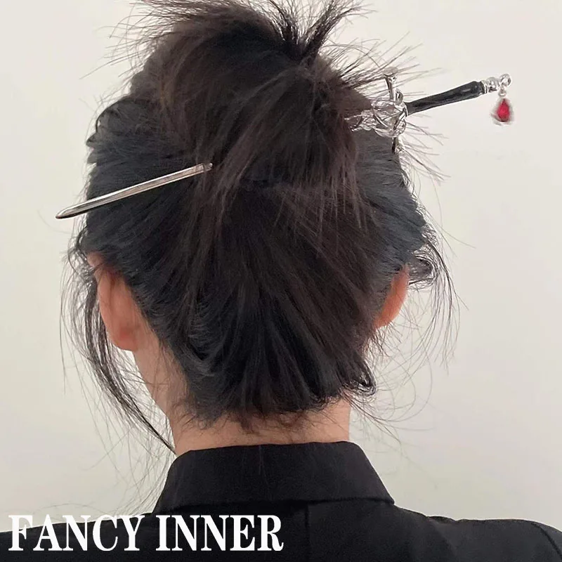 

VCH 2022 New Punk Ruby Pendant Sword Hairpin Chinese Simple Hair Sticks for Women DIY Hairstyle Hair Dish Accessories Trendy