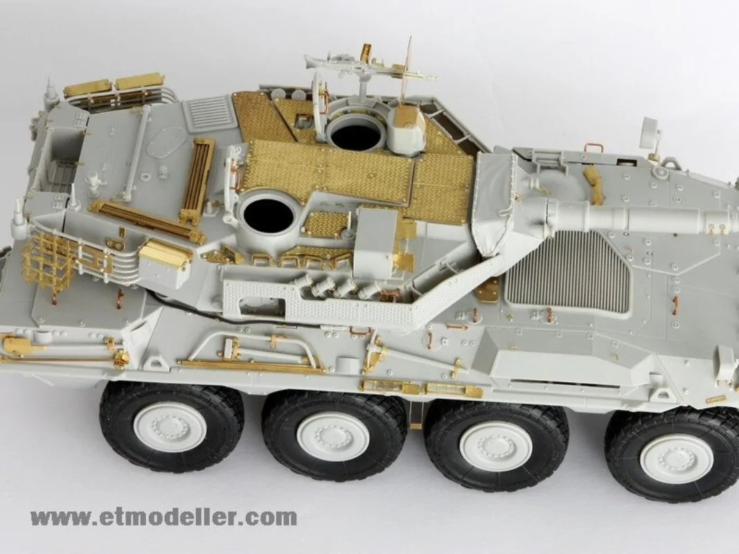 Фото E.T.MODEL 1/35 E35-003 Набор деталей из полиэтилена для модели испанской армии Centauro VRC-105, совместимый с TRUMPETER 00388 №4