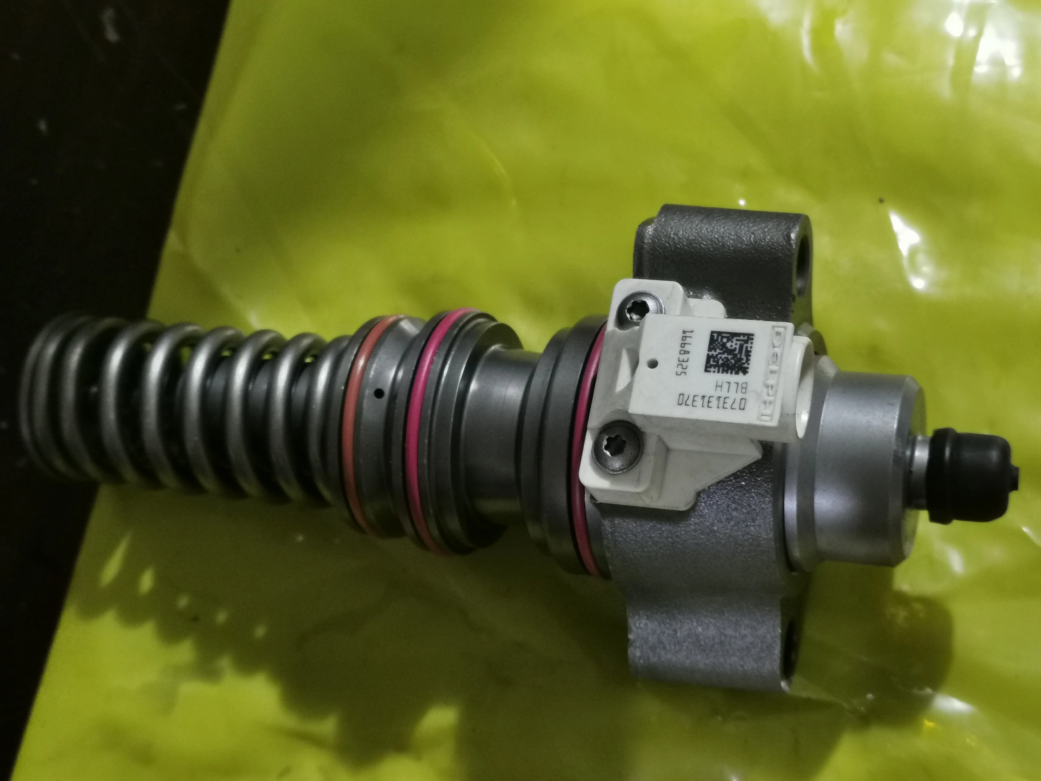 Насос XF EURO5 DAF UNIT PUMP 1668325/BEBU5A00000-для