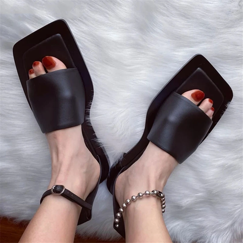 

2023 New Fashion Square Toe Women Sandals Ankle Strap Ladies Summer Gladiator Sandal Sexy Black Flat Shoes Woman Casual Flats