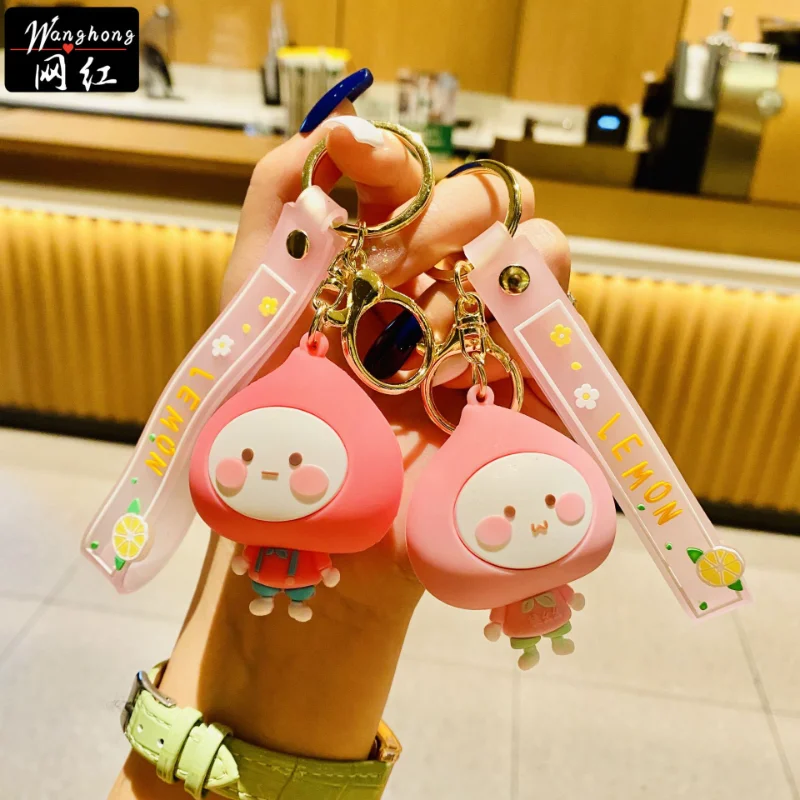 

Men's Cars Personality Cartoon Funny Boutique Peach Keychains Resin Fashion Women's Bags Pendant Jewelry Ornaments Key Chains