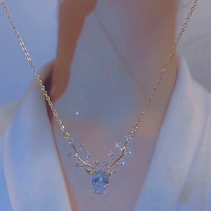 

Fashion Jewelry One Deer Has You Little Elk Necklace for Women High-end Temperament Wild Collarbone Chain Pendant Birthday Gift