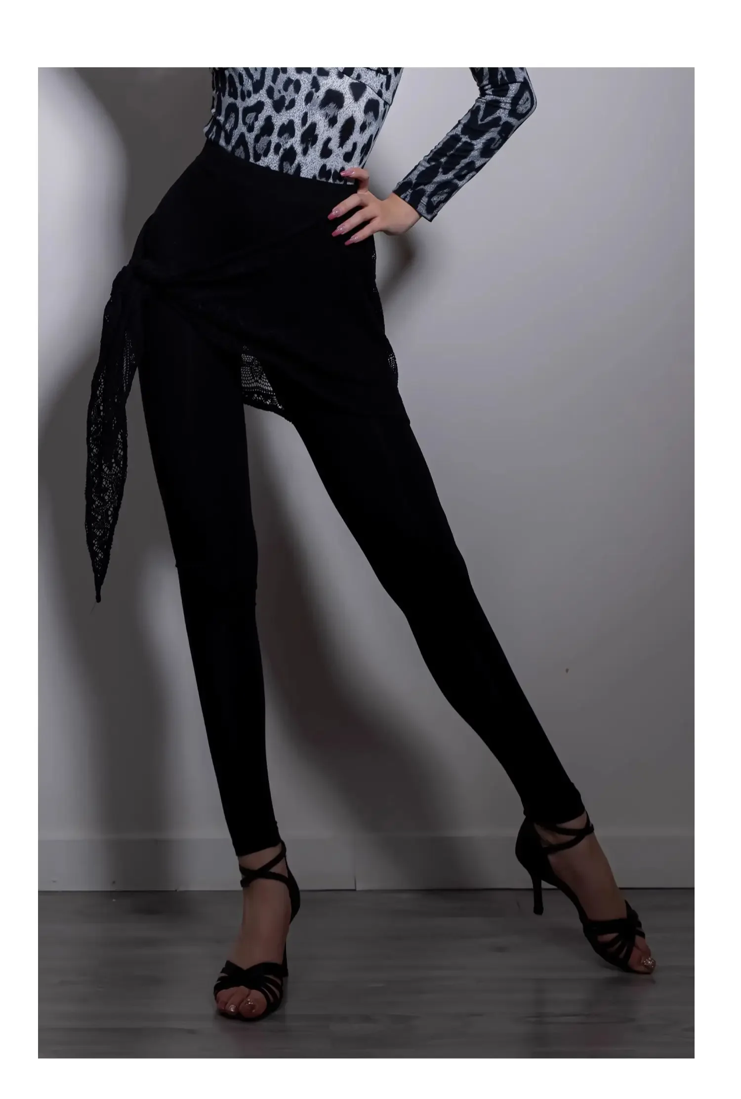 Женское платье для латиноамериканских танцев дизайнерское с шарфом на бедрах