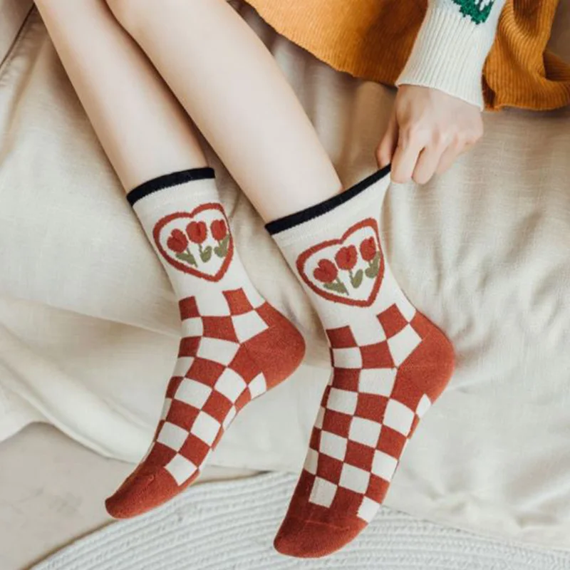 5 Pairs Keep Warm Socks Women Fashion Flowers Printed Print Wool Socks Cute Girl Style Kawaii Harajuku Streetwear Leg Warmers