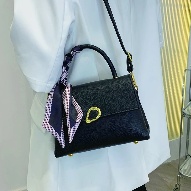 

Black Pu Leather Crossbody Bags for Women Luxury Designer Messenger Bag 2022 New Handbag Female Simple Solid Color Shoulder Bag