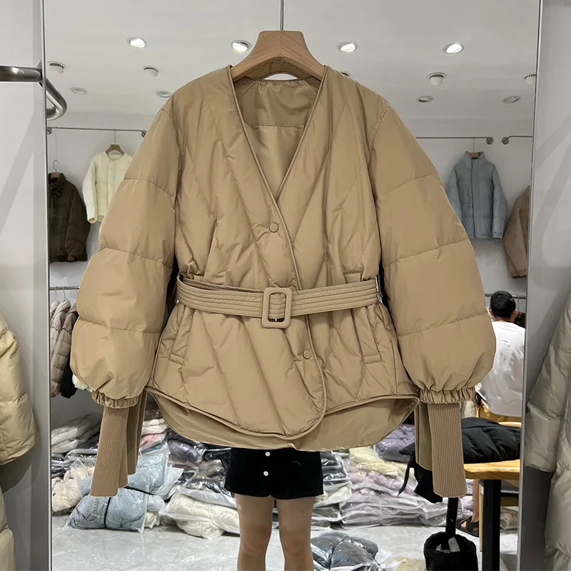 

Real Shot Down Jacket Women 2022 Winter New Design Sense Short Small V Neck Waist Fashion Warm White Duck Down Coats Female