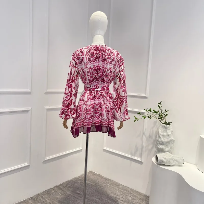 Рисунок 2 - Женское платье мини с цветочным принтом