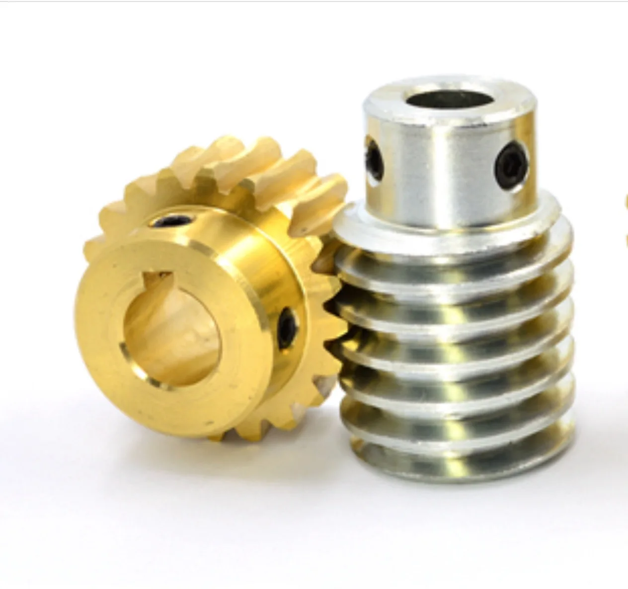 мотор редуктор nmrw 30-20-70 b3-18-0. редуктор вольво fh12. межосевой дифференциал dsh44. редуктор заднего моста новый даф 105. угловые редуктора мбу zj30.