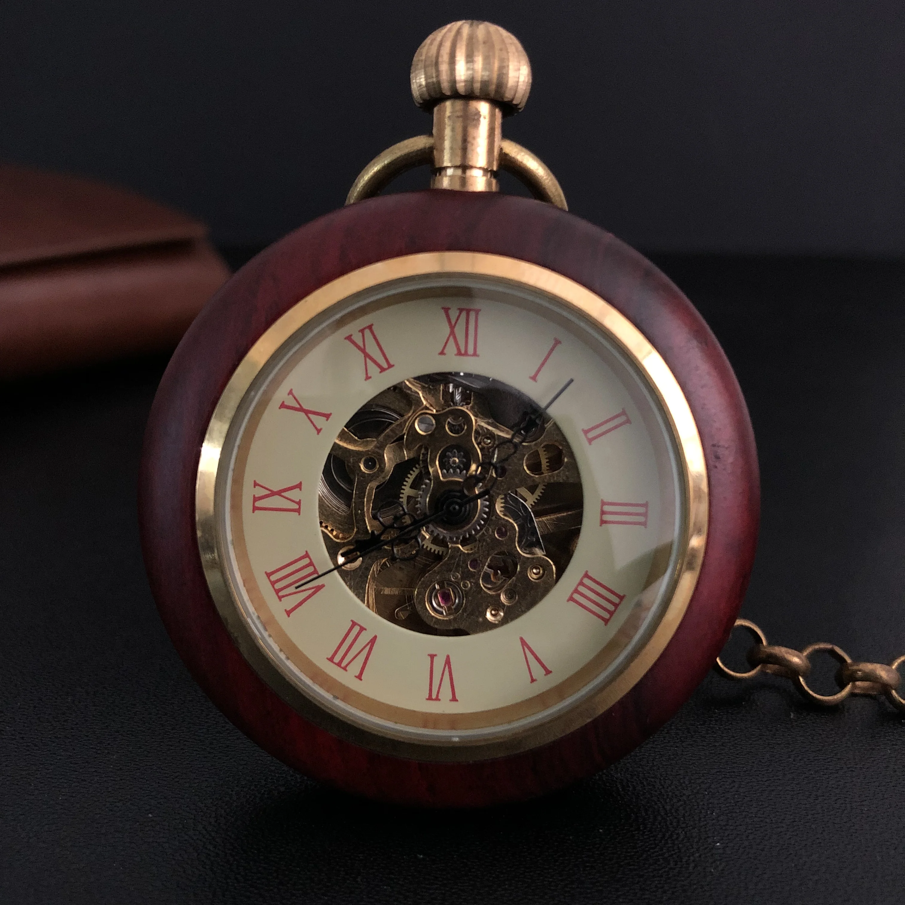 

Retro Roman Numerals Mechanical Dial Wooden Pocket Watch Necklace Pendant Chain Gifts For Men Women