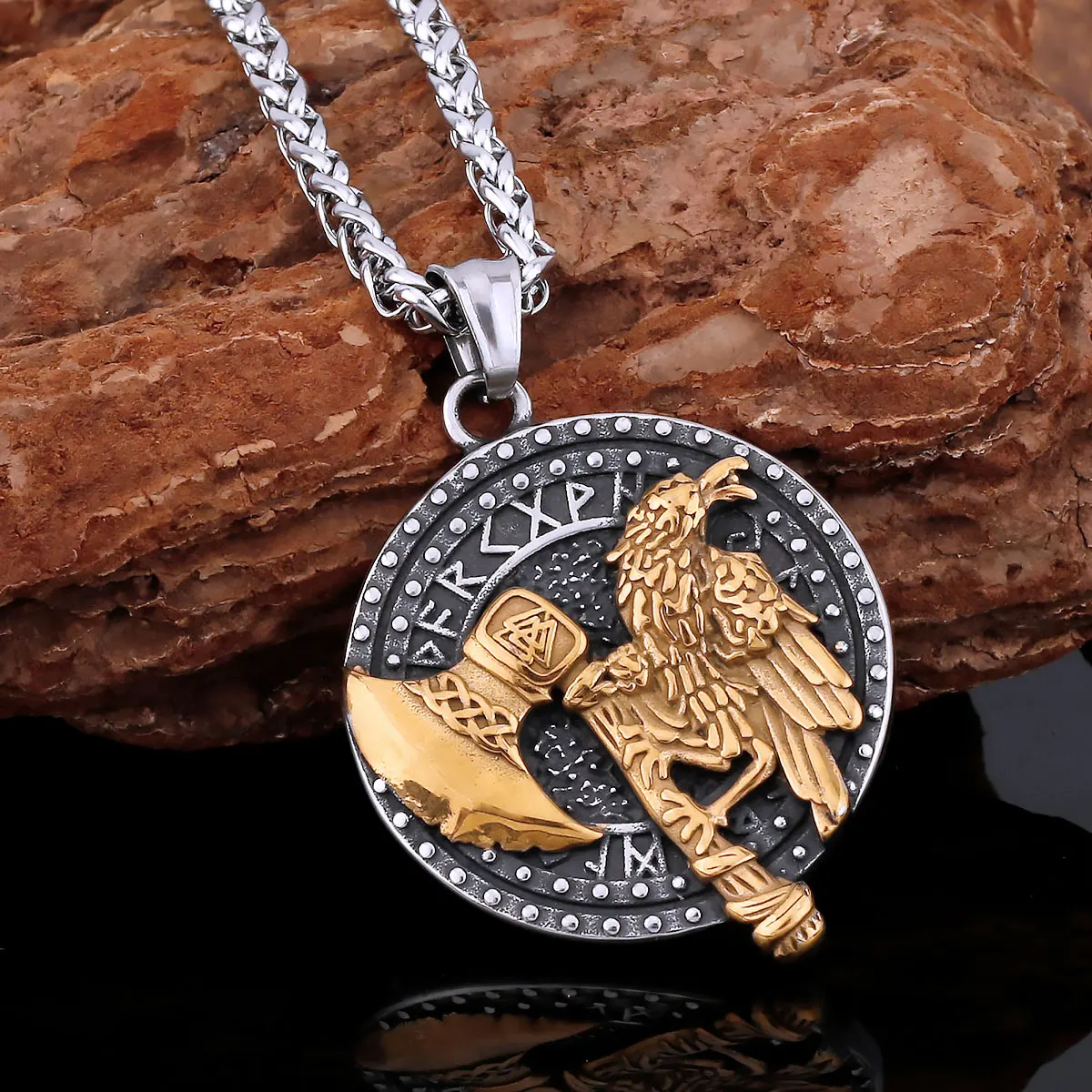 

Exquisite Fashion Stainless Steel Crow Axe Viking Necklace Nordic Men's Animal Amulet Pendant Odin Jewelry Gift Party Dedicated
