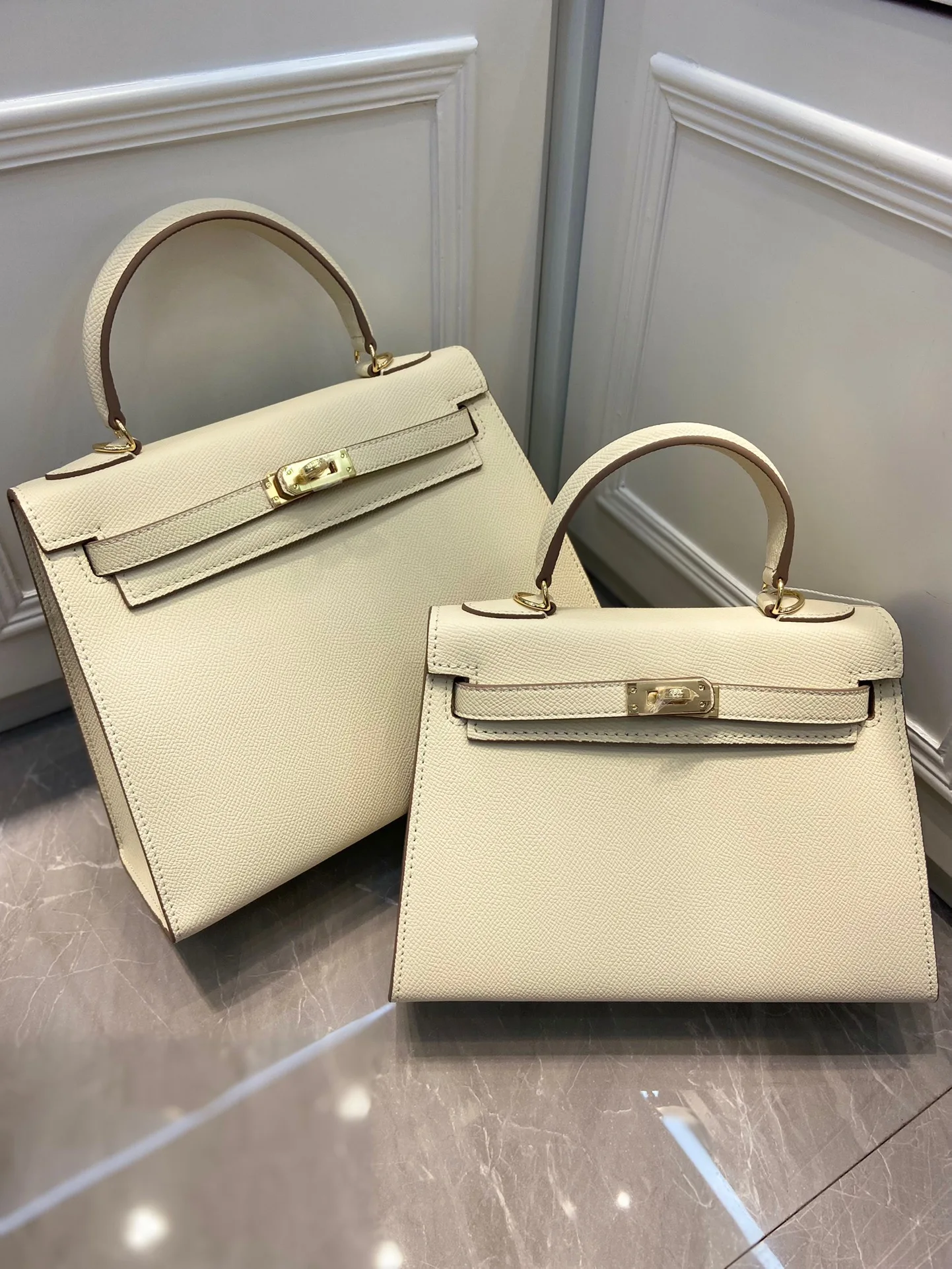 

Palm pattern gold buckle hand bag Kelly (25CM)cowhide single shoulder messenger handbag H005-22