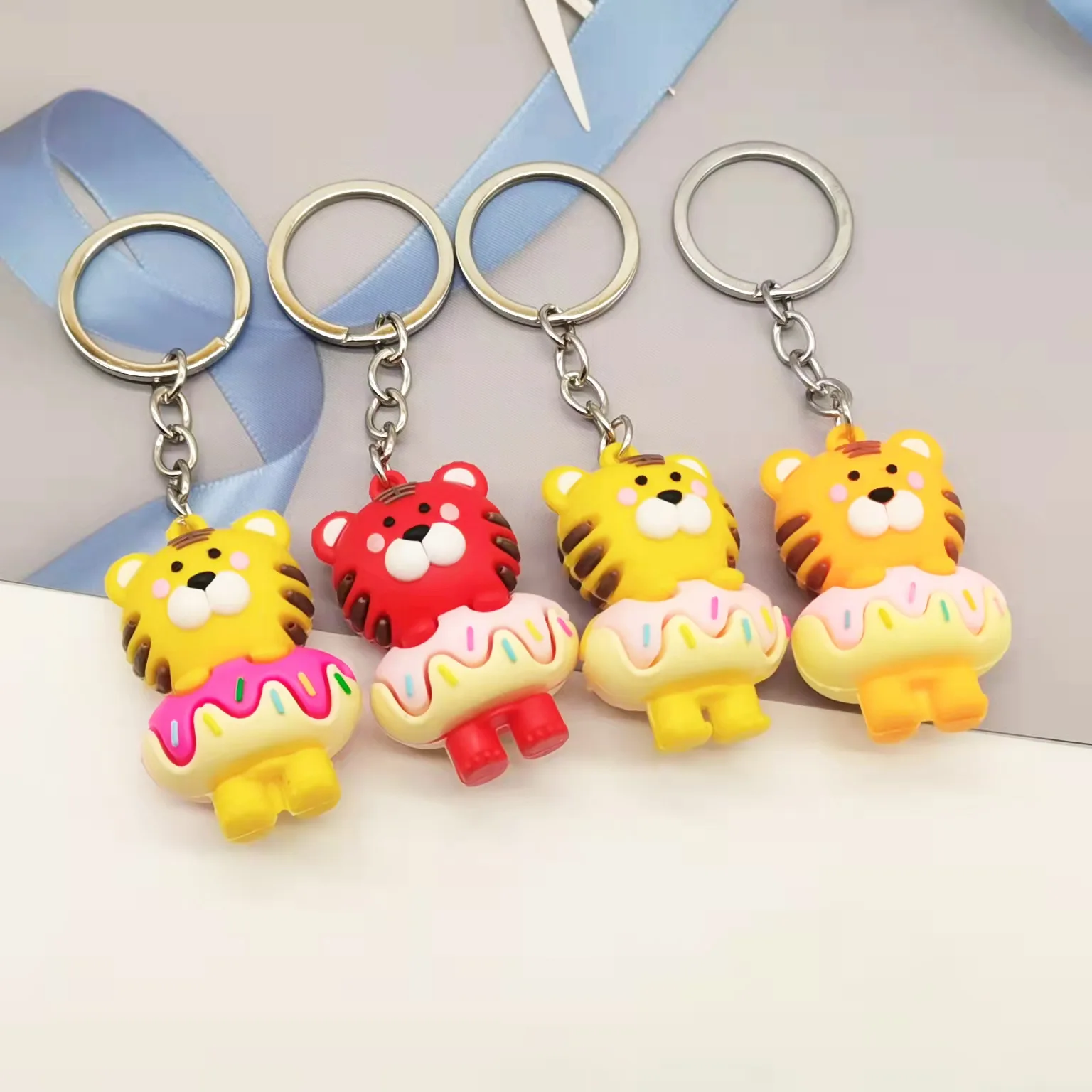 Новый Модный милый брелок в виде пончика с тигром трехмерный на удачу - купить по