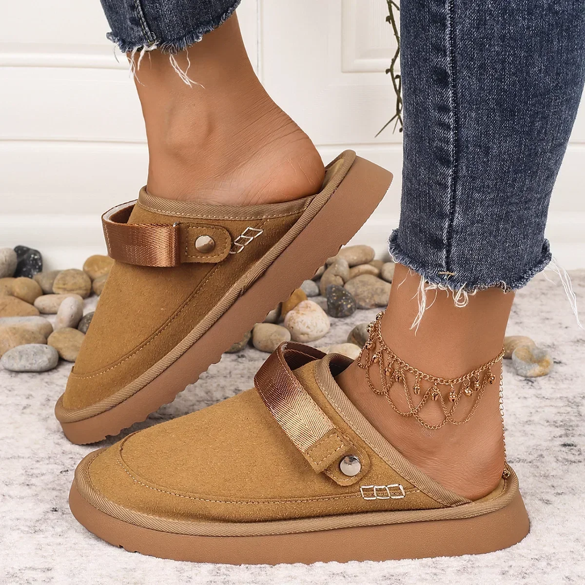 Женские тапочки на плоской подошве с запахом удобные повседневные уличные