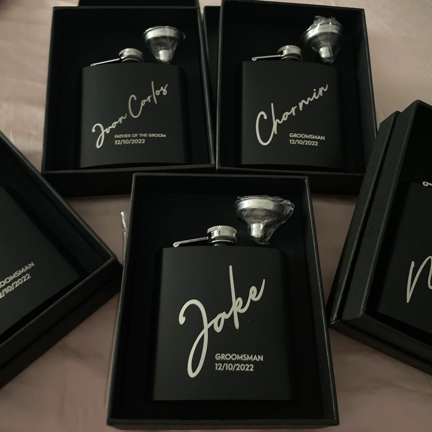 

Personalized 6oz Stainless Steel Hip Flask With Gift Box Custom Groomsmen Gift Best Man Groom Gift Wedding Favor Customized Logo