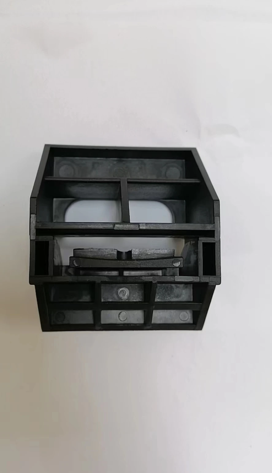 

OEM;17117542517 Lower Left Radiator Mounting Bracket Black Plastic For BMW E60 E61 523i 525i 2003-2009 528i 530xi 535i 545i