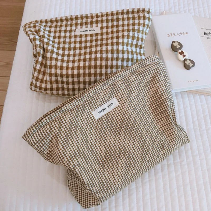 

Women's Makeup Bag Cotton Plaid Cosmetics Beauty Brush Storage Box