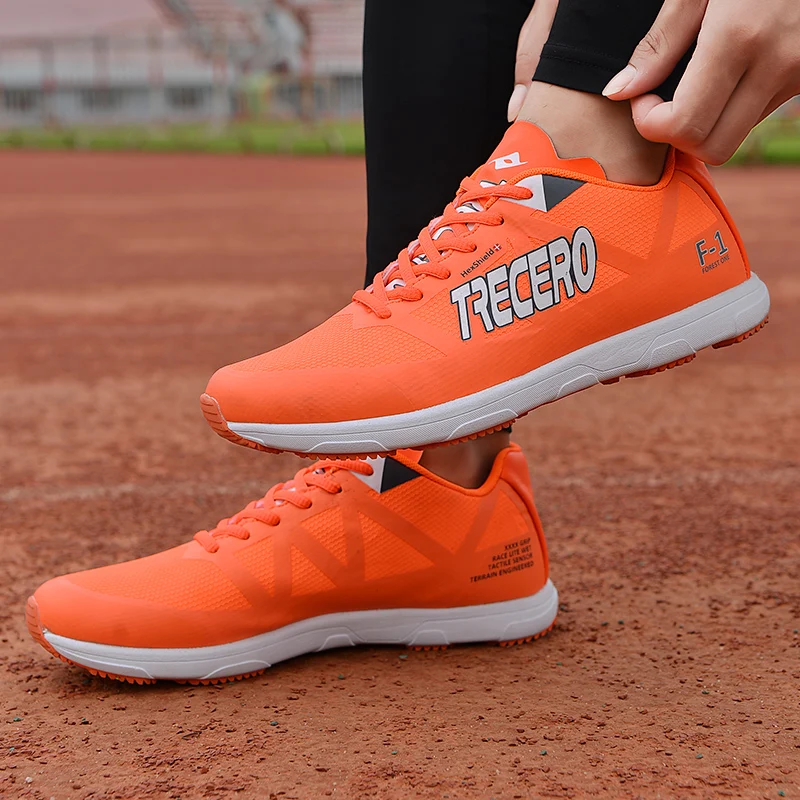 Men's Nailless Golf Shoes Breathable Outdoor Training Shoes for Track and Field In Spring and Summer Men's Golf Training Shoes