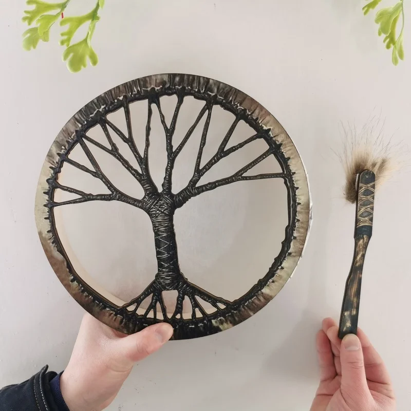

Барабан шамана, дерево жизни, украшение, дизайн ручной работы, шаманский барабан, символ Сибирского барабана, спирт музыки, кожа + дерево
