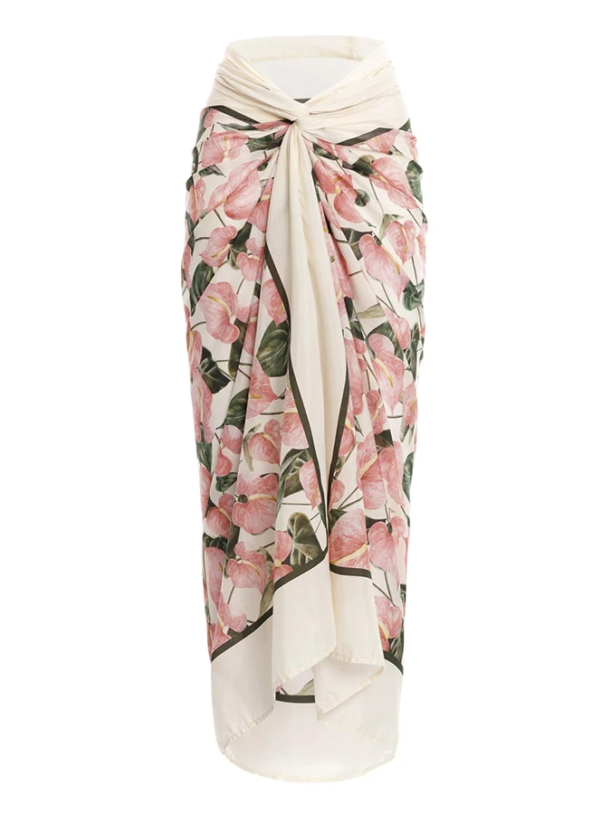 Рисунок 5 - Модный слитный купальник с растительным