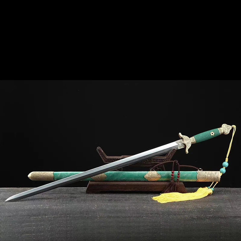 

Китайские мечи, сделанные вручную из складной стали (Дамасская сталь) и устанавливаются как ножницы из кожи акулы для косплея