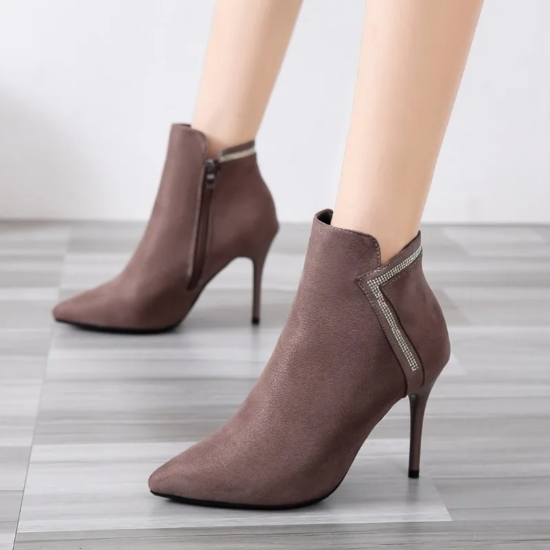 Женские ботильоны на каблуке 9 5 см цвет в ассортименте