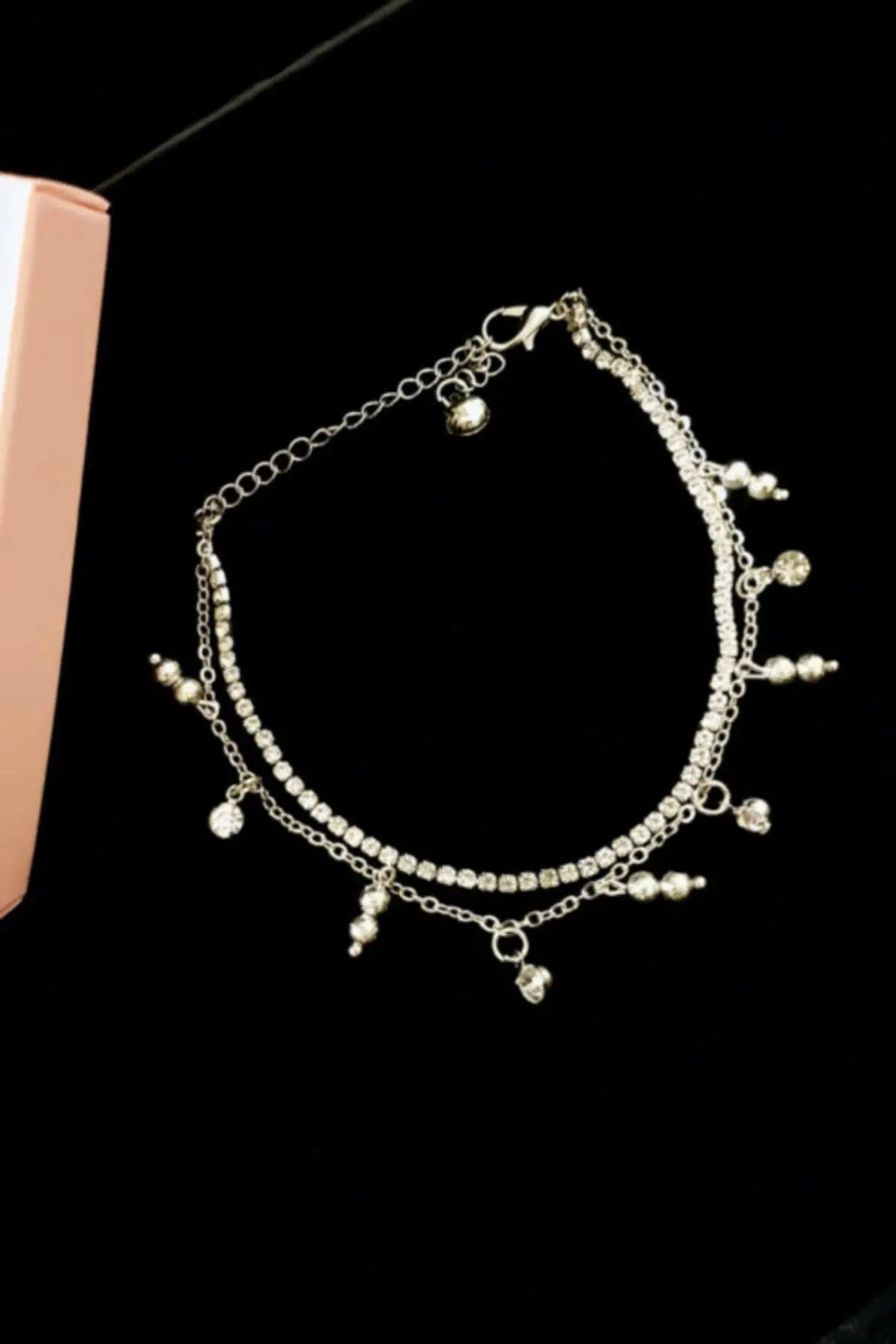 

Женский штатный камень