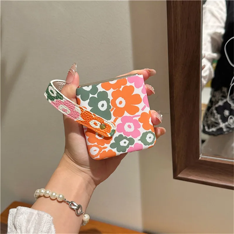 Милый мультяшный жираф с цветком на запястье чехол для ПК Samsung Galaxy Z Flip6 Flip5 Flip4 Flip3