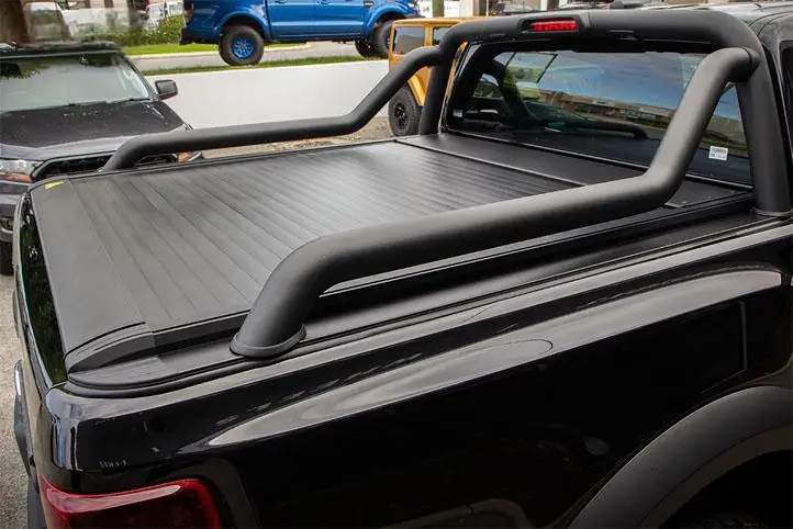 Фото Прочная электрическая выдвижная крышка кузова (тонно) для Ford F-150 Raptor с грузовым отсеком 5,5 футов, управление с пульта ДУ №3