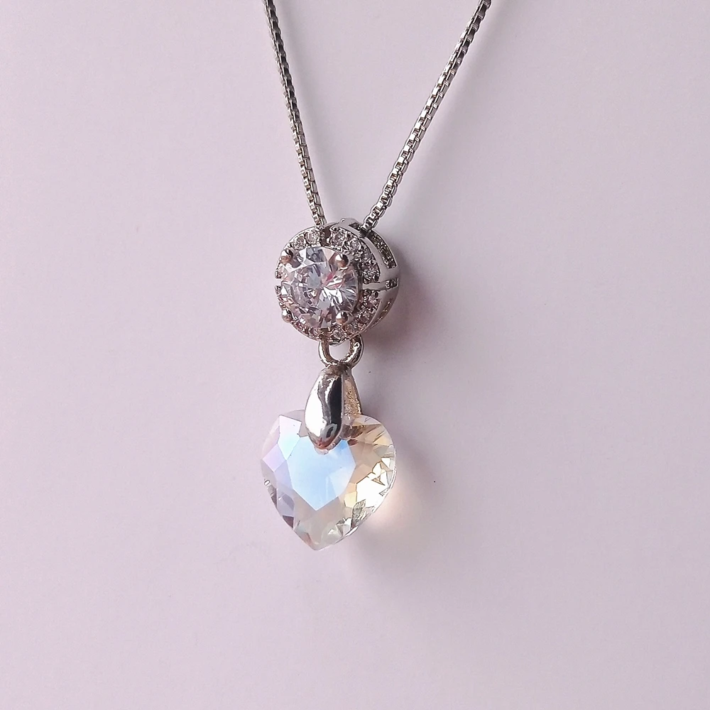 

High Quality 10.5MM Heart Shape Glass Rhinestone Necklace Glitter Crystal AB Gemstone Cut Diamond Metal Chain Pendant for Women