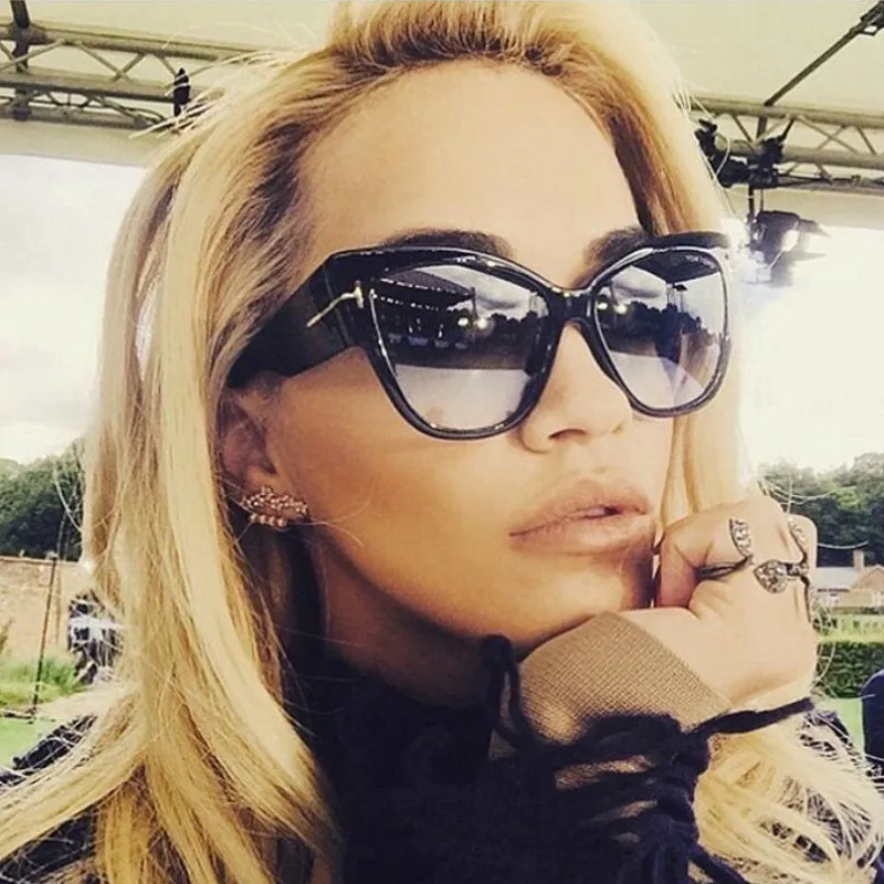 

Women Sun Glasses Black Fashion Gradient Female Glasses Oculos Girls Vintage Oversize Square Luxury Brand Big Frame Sunglasses