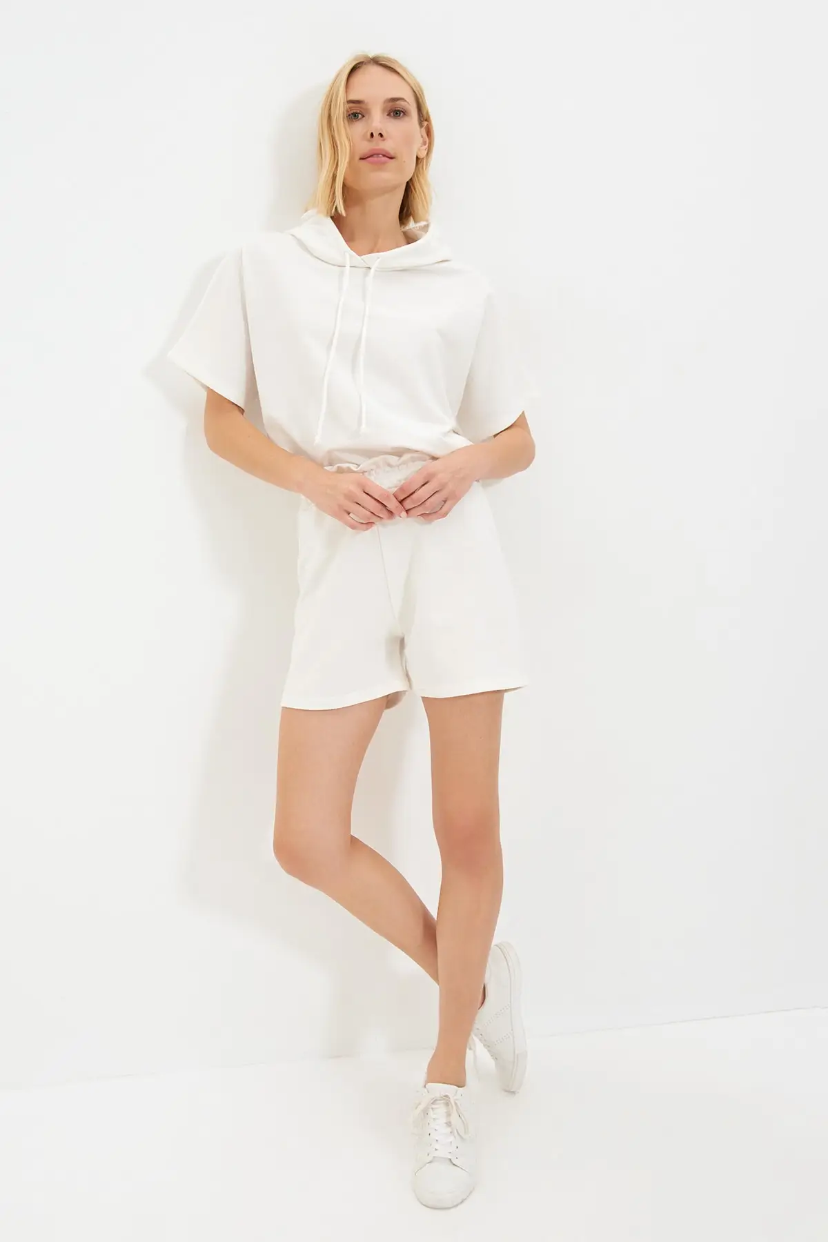

Trendyol Kurusu Paperbag Knitting Shorts & Bermuda TWOAW22SR0019
