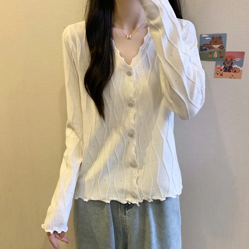 Женский трикотажный кардиган с V-образным вырезом и длинным рукавом