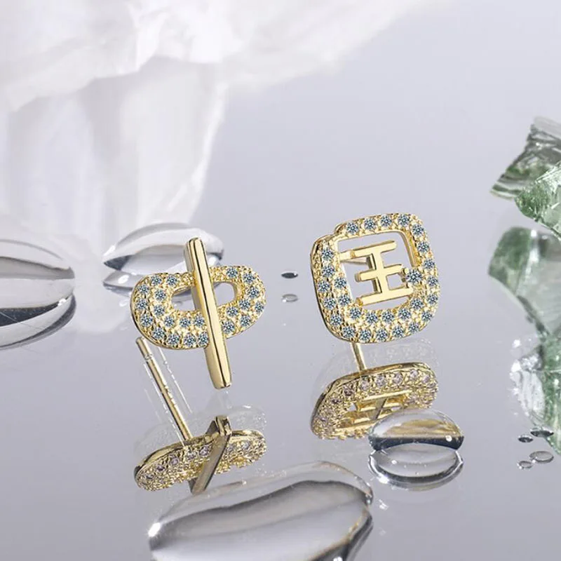 

Серьги-гвоздики мужские/женские из серебра 925 пробы с фианитами