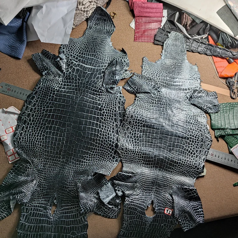 

Black Belly Leather Material, DIY Handmade for Belt, Wallet Material, 1.2-1.4 mm