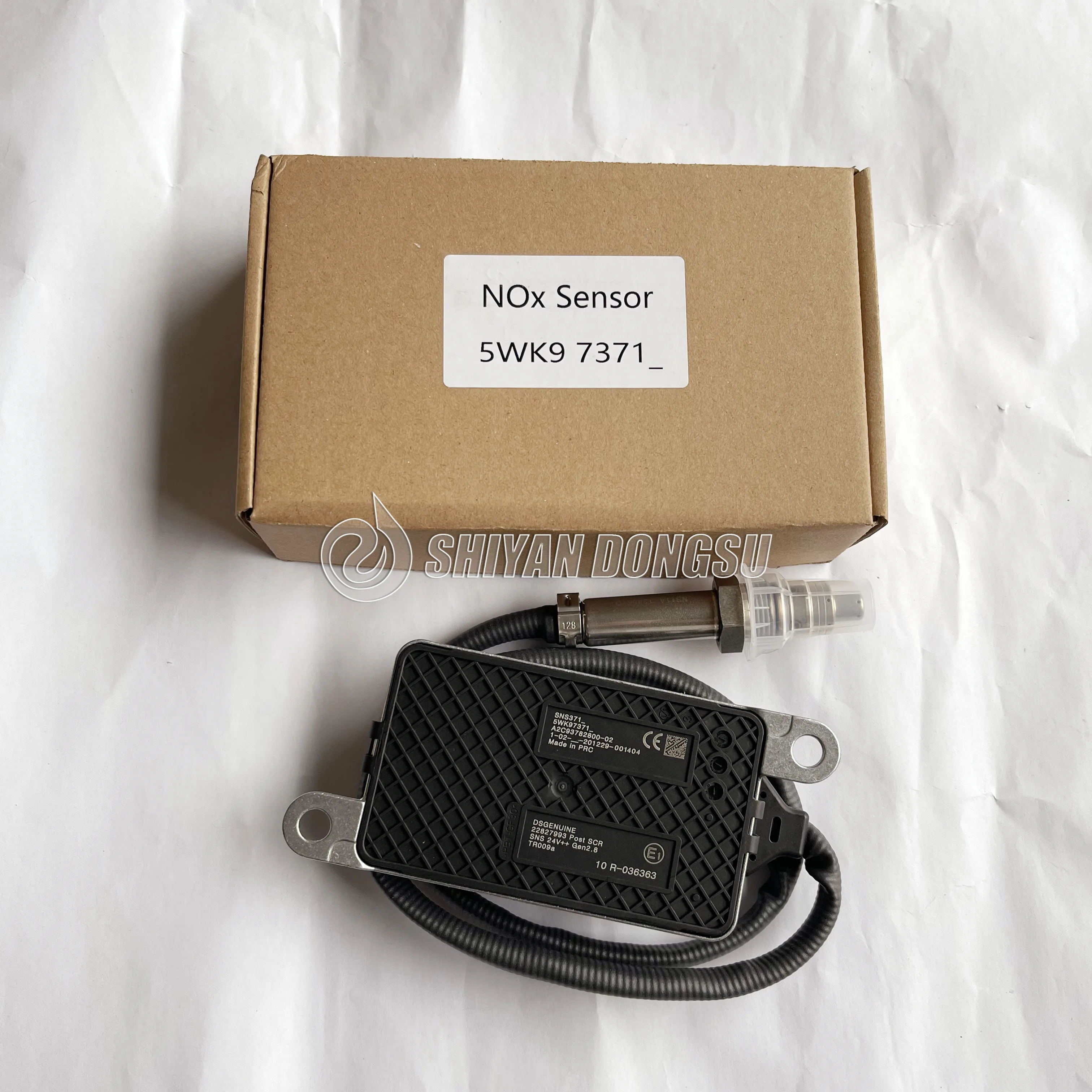 Датчик кислорода Kerax FH B5FH датчик содержания азота 5WK97371 22827993