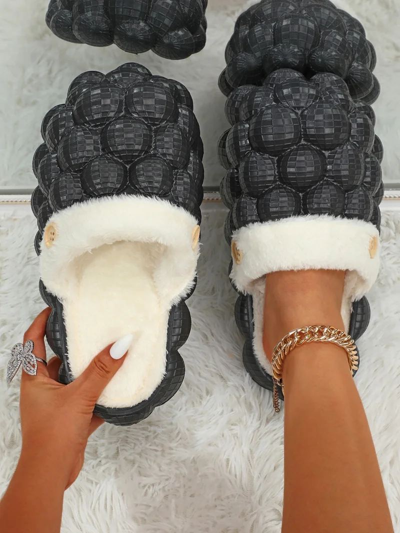 

New Button Decor Bubble Thermal Lined Bedroom Slippers